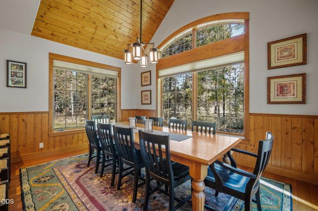 17980 North Course Lane 17, Sunriver, OR 97707