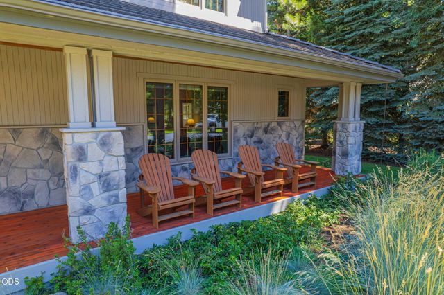 17980 North Course Lane 17, Sunriver, OR 97707