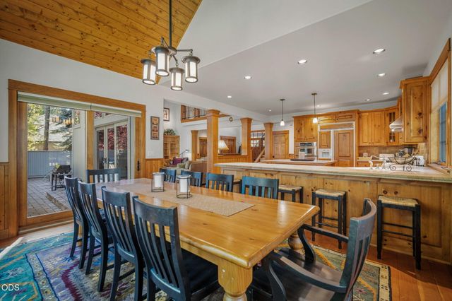 17980 North Course Lane 17, Sunriver, OR 97707