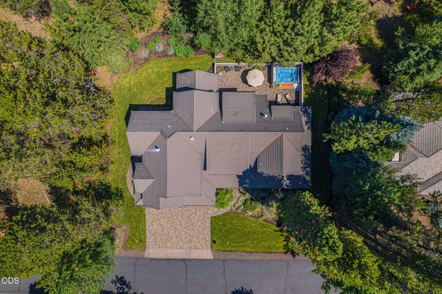 17980 North Course Lane 17, Sunriver, OR 97707
