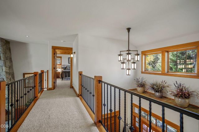 17980 North Course Lane 17, Sunriver, OR 97707