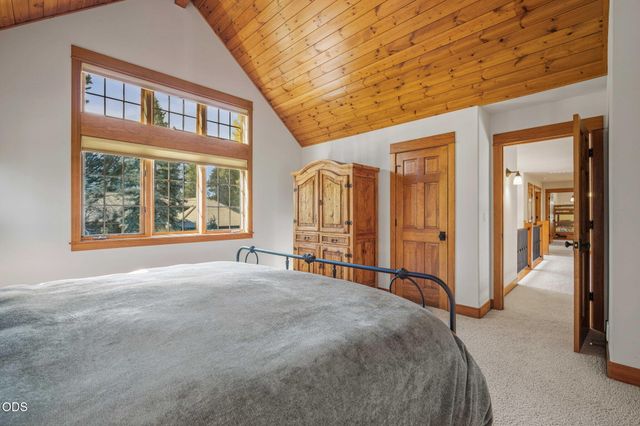 17980 North Course Lane 17, Sunriver, OR 97707
