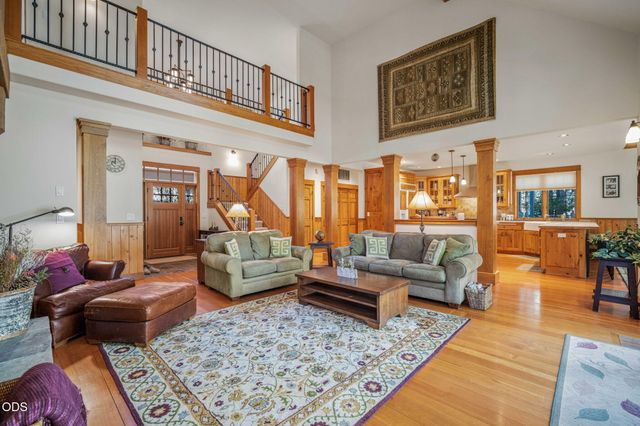 17980 North Course Lane 17, Sunriver, OR 97707