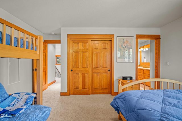 17980 North Course Lane 17, Sunriver, OR 97707