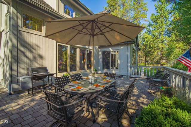 17980 North Course Lane 17, Sunriver, OR 97707