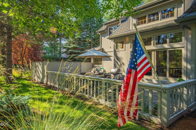 17980 North Course Lane 17, Sunriver, OR 97707
