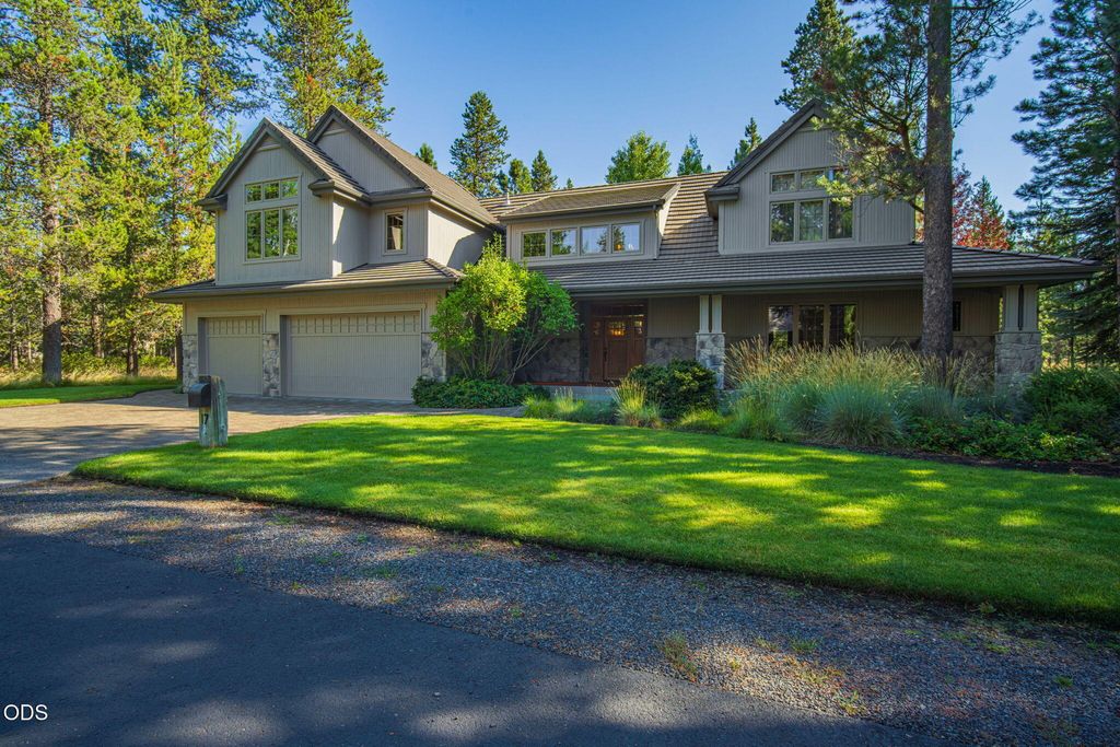 17980 North Course Lane 17, Sunriver, OR 97707