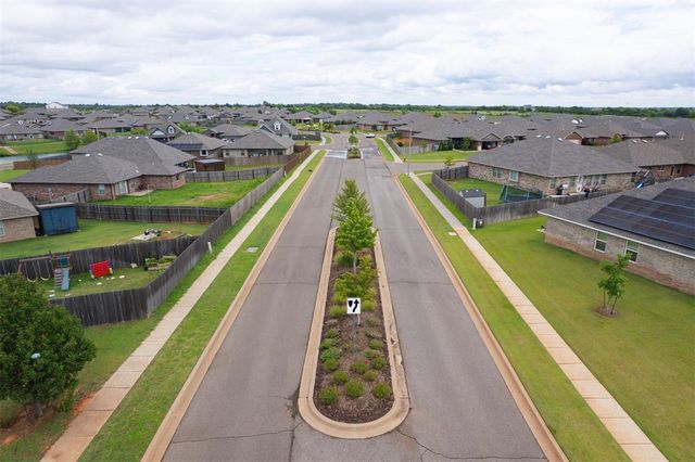 3916 Colefax Lane, Norman, OK 73026