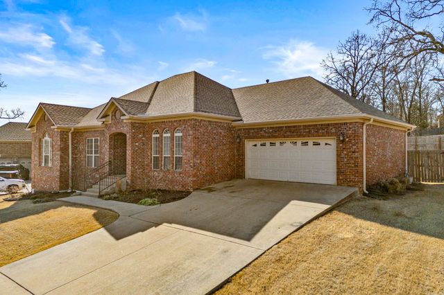 1925 Oakbrook, Sherwood, AR 72120