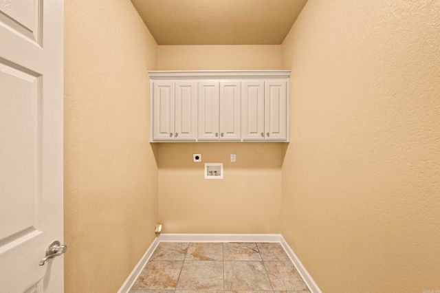 1925 Oakbrook, Sherwood, AR 72120