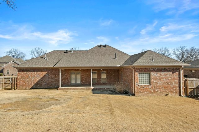 1925 Oakbrook, Sherwood, AR 72120