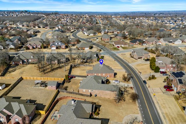 1925 Oakbrook, Sherwood, AR 72120