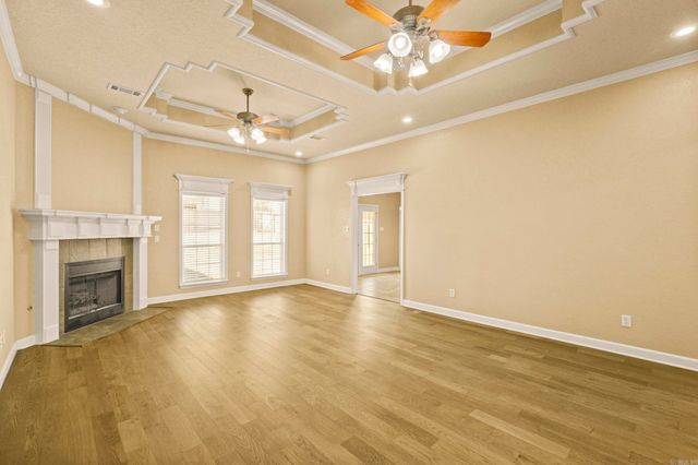 1925 Oakbrook, Sherwood, AR 72120