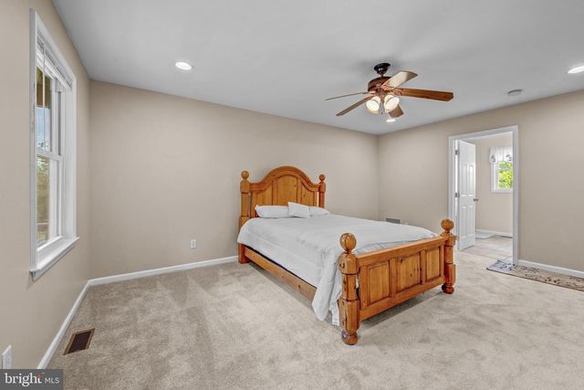 123 BEACH DR, Front Royal, VA 22630