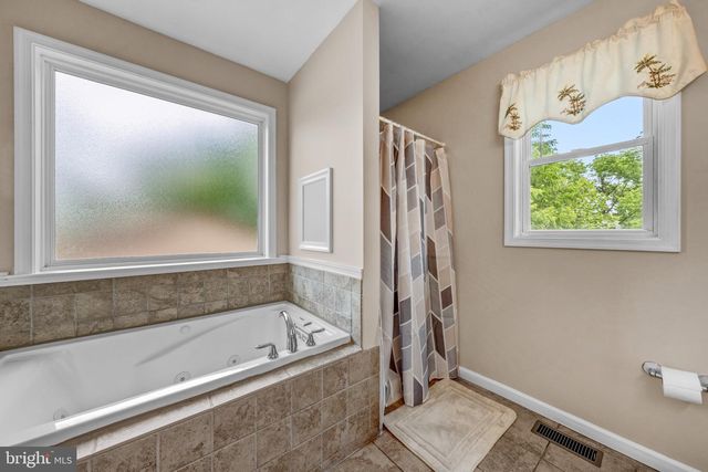 123 BEACH DR, Front Royal, VA 22630