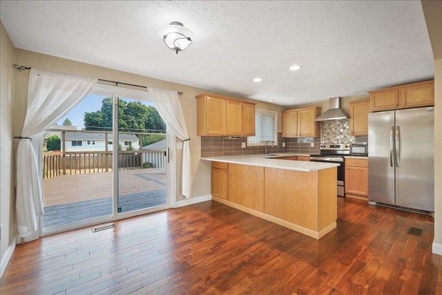1427 E 35th Ave, Spokane, WA 99203
