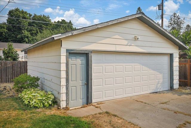 1427 E 35th Ave, Spokane, WA 99203