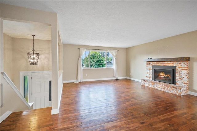 1427 E 35th Ave, Spokane, WA 99203