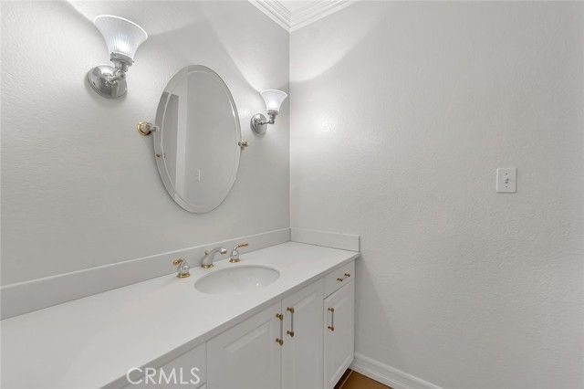 172 Villa Point Drive, Newport Beach, CA 92660