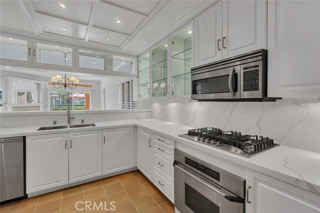 172 Villa Point Drive, Newport Beach, CA 92660