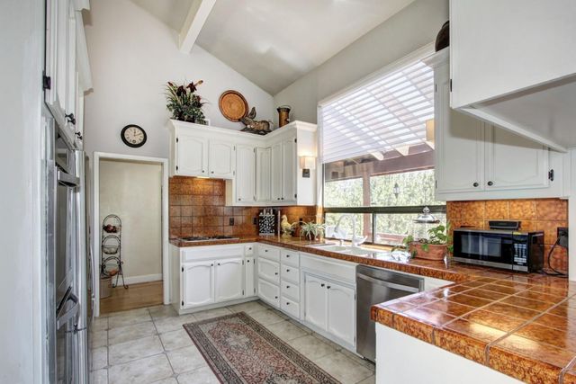 18119 Norlene Way, Grass Valley, CA 95949