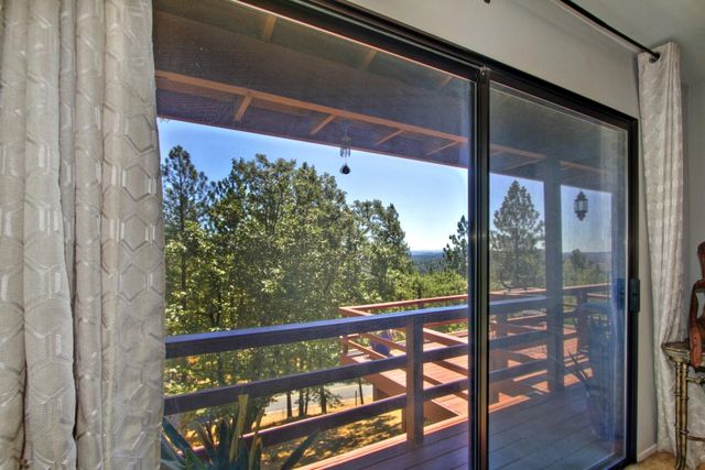 18119 Norlene Way, Grass Valley, CA 95949