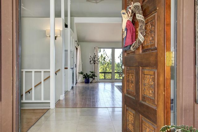 18119 Norlene Way, Grass Valley, CA 95949