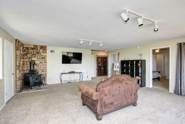 18119 Norlene Way, Grass Valley, CA 95949