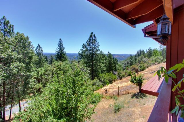 18119 Norlene Way, Grass Valley, CA 95949
