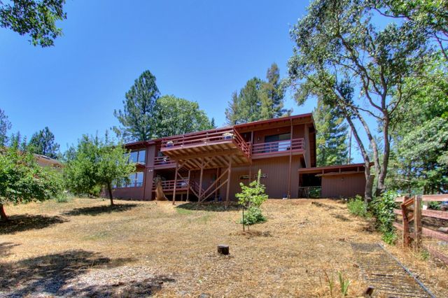 18119 Norlene Way, Grass Valley, CA 95949