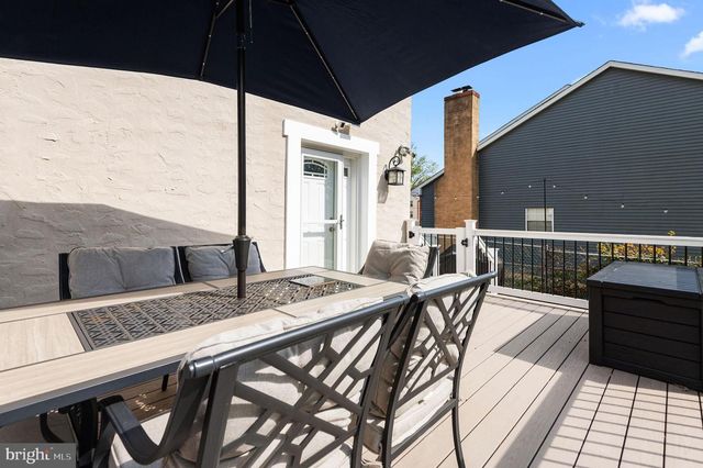 1022 LAMB RD, Secane, PA 19018