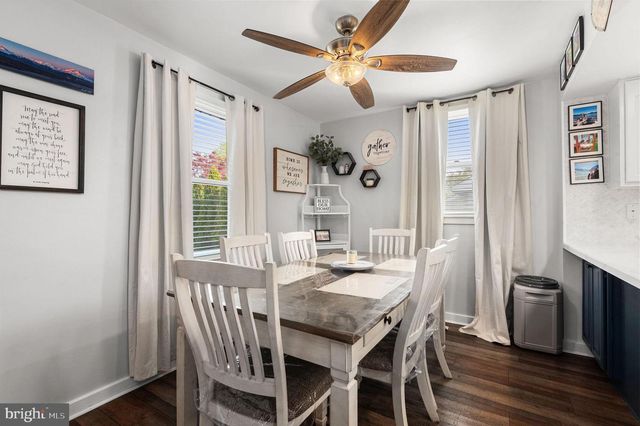 1022 LAMB RD, Secane, PA 19018