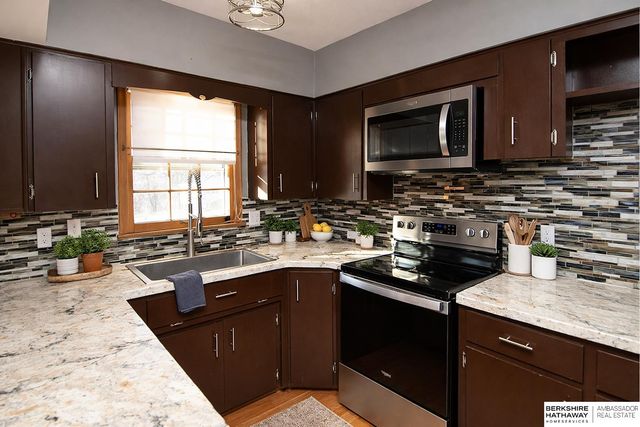 4638 Manchester Drive, Omaha, NE 68152