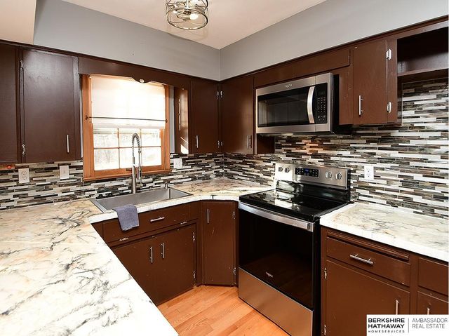 4638 Manchester Drive, Omaha, NE 68152