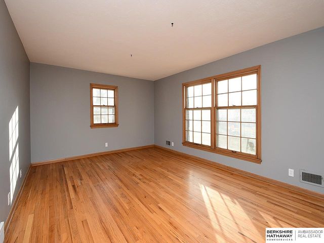 4638 Manchester Drive, Omaha, NE 68152