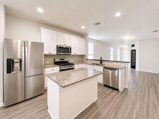 220 Pepperbark LOOP, Buda, TX 78610