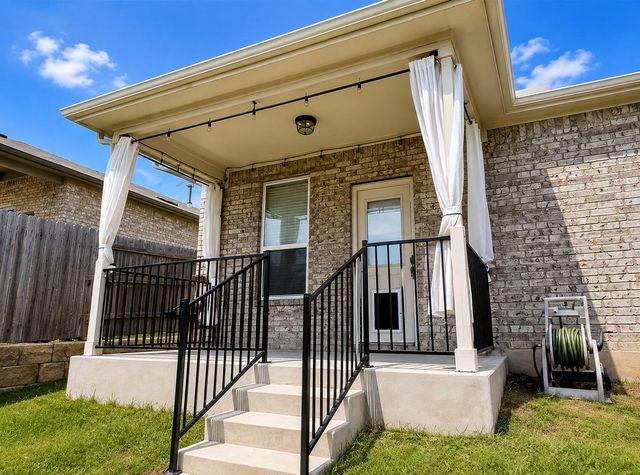 220 Pepperbark LOOP, Buda, TX 78610