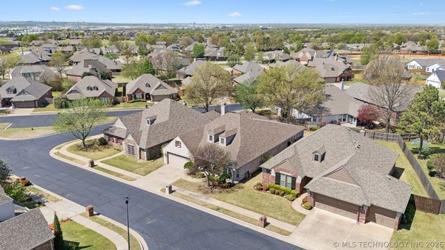 704 W Indianapolis Street, Broken Arrow, OK 74012