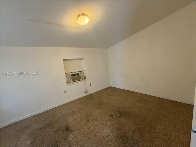 733 W 35th Street, Hialeah, FL 33012