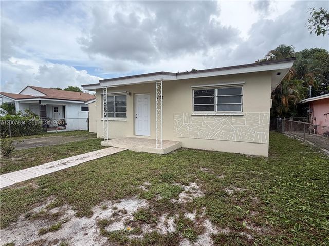 733 W 35th Street, Hialeah, FL 33012