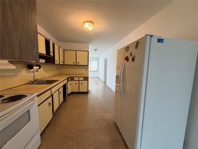 733 W 35th Street, Hialeah, FL 33012