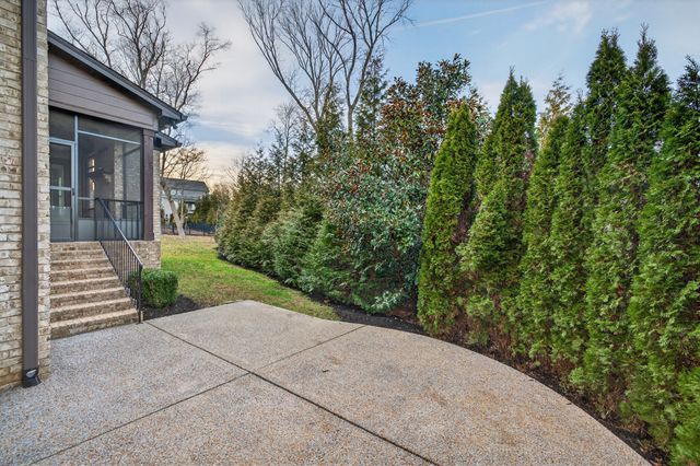 606 Peruvian Ct, Nolensville, TN 37135