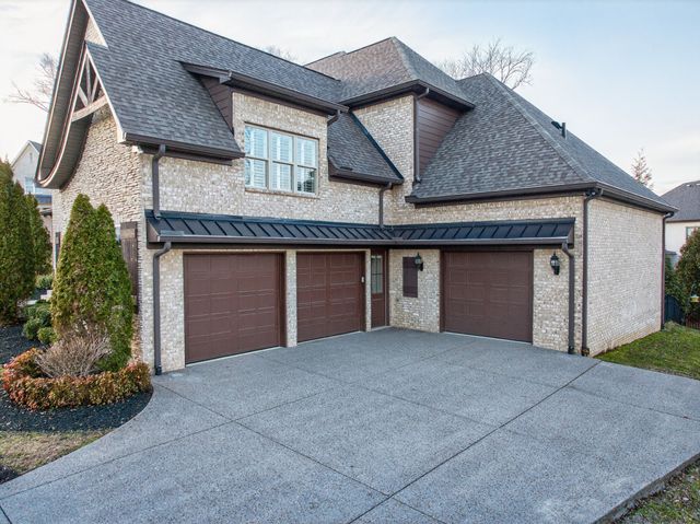 606 Peruvian Ct, Nolensville, TN 37135