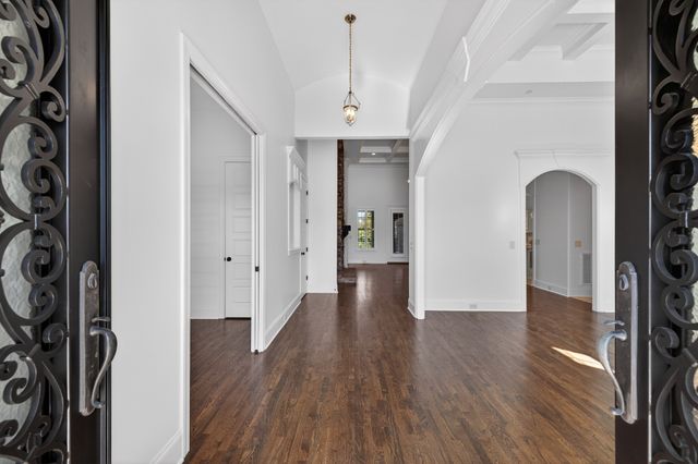 606 Peruvian Ct, Nolensville, TN 37135