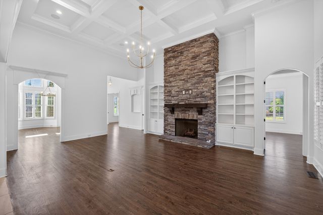 606 Peruvian Ct, Nolensville, TN 37135