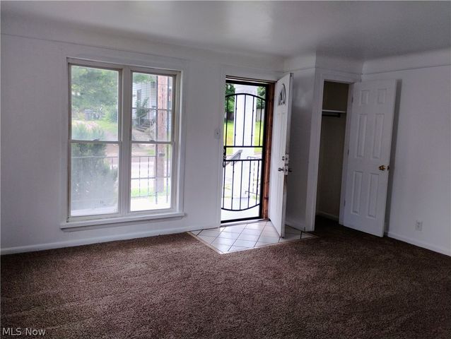 1514 Manhattan Avenue, Youngstown, OH 44509