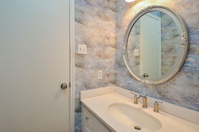 5864 Doliver Drive 116, Houston, TX 77057