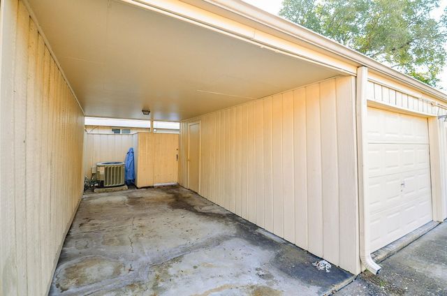 5864 Doliver Drive 116, Houston, TX 77057