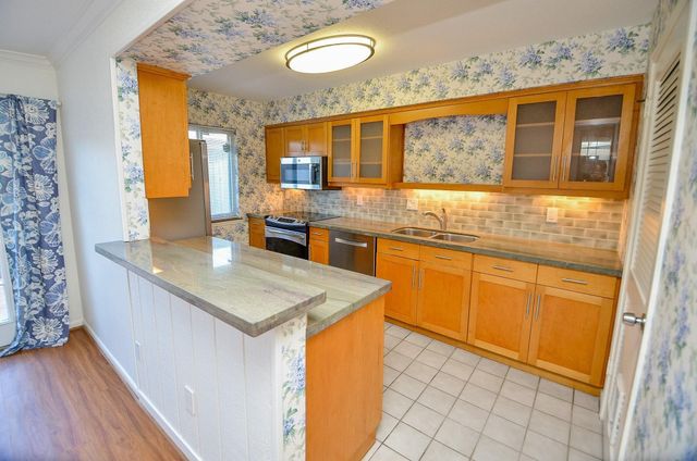 5864 Doliver Drive 116, Houston, TX 77057