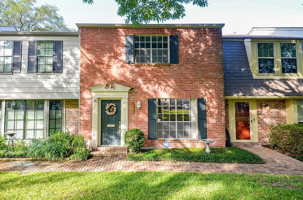 5864 Doliver Drive 116, Houston, TX 77057